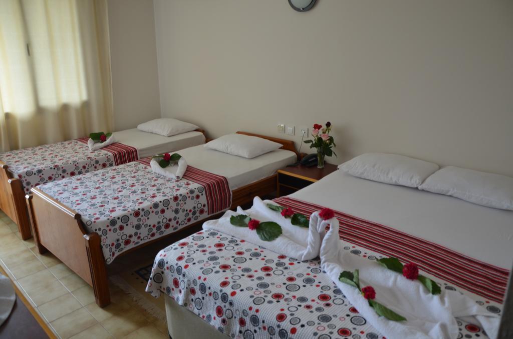 Dilek Hotel Menderes Szoba fotó
