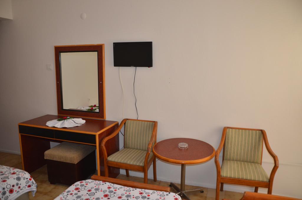 Dilek Hotel Menderes Szoba fotó
